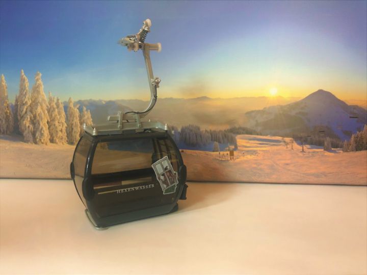 Modell Gondel schwarz Hexenwasser Söll mit Fensteraufdruck SkiWelt