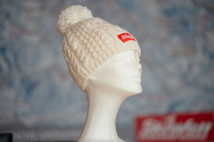 SKIWELT MÜTZE AFRA POMPON WEIß